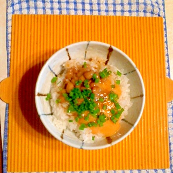 サーモンのたたきと納豆の丼 レシピ 作り方 By テツオ63 楽天レシピ サーモンのたたきと納豆の丼 レシピ 作り方 By テツオ63 楽天レシピ